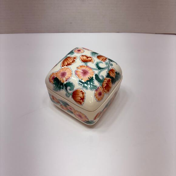 Vintage Floral Ceramic TrinketBox Made in Post War Japan 60s–70s MCM collectible - Picture 4 of 8